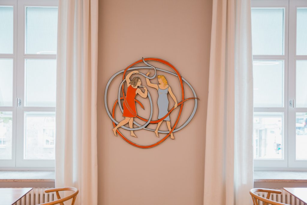 Blick auf ein Kunstwerk in der MOMA Lounge