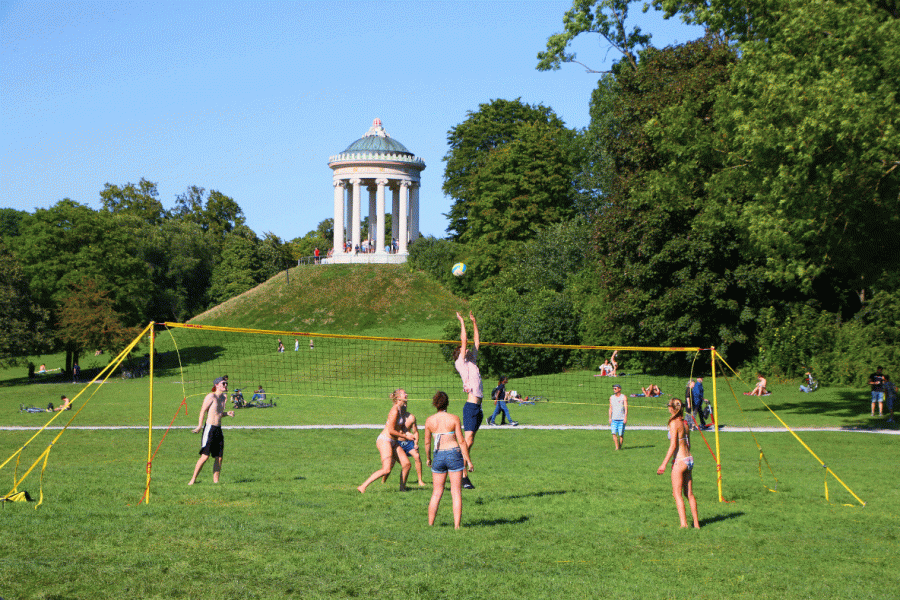 Volleyball im Englischen Garten